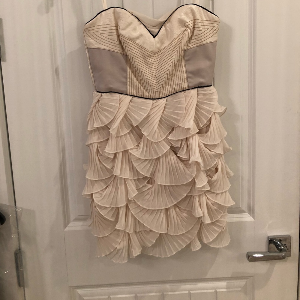 BCBG Runway beige size 0